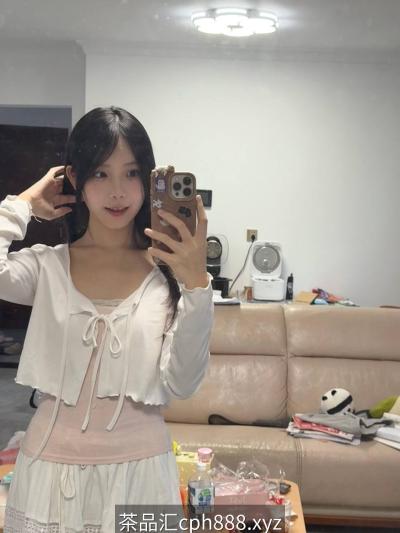 三点粉嫩白虎嫩妹可爱听话满足各种服务