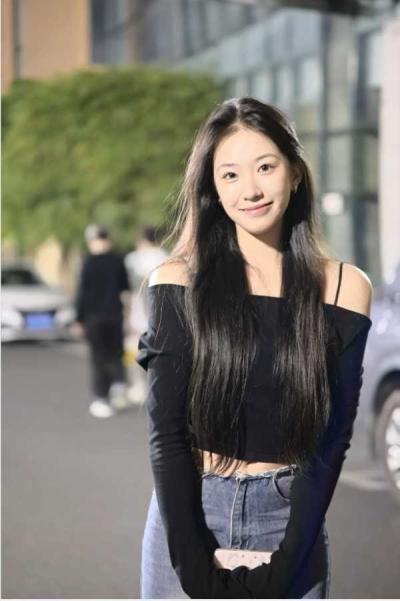 白云新人粉嫩妹妹-丽丽