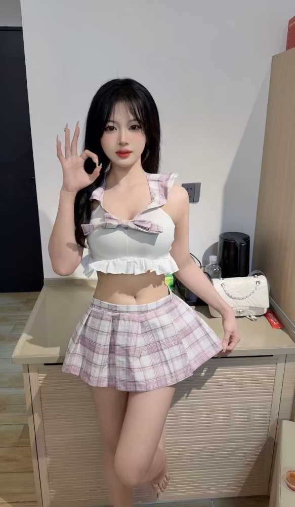 白云新人妩媚温柔可爱-菲菲