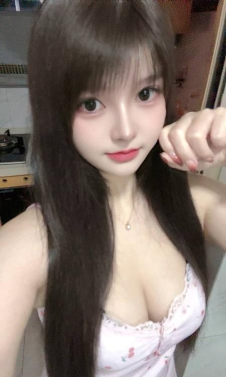 龙岗纯欲大奶萌妹