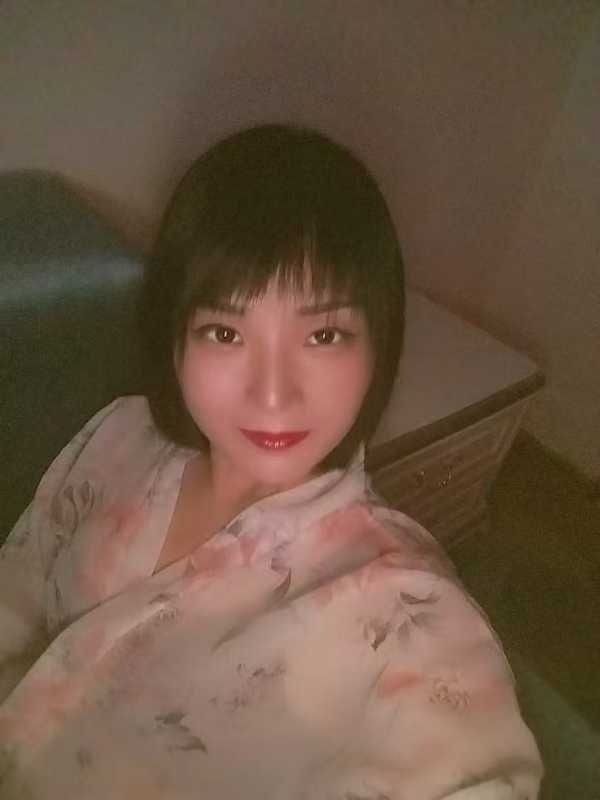 天河性感丰满辣妹服务-樱桃