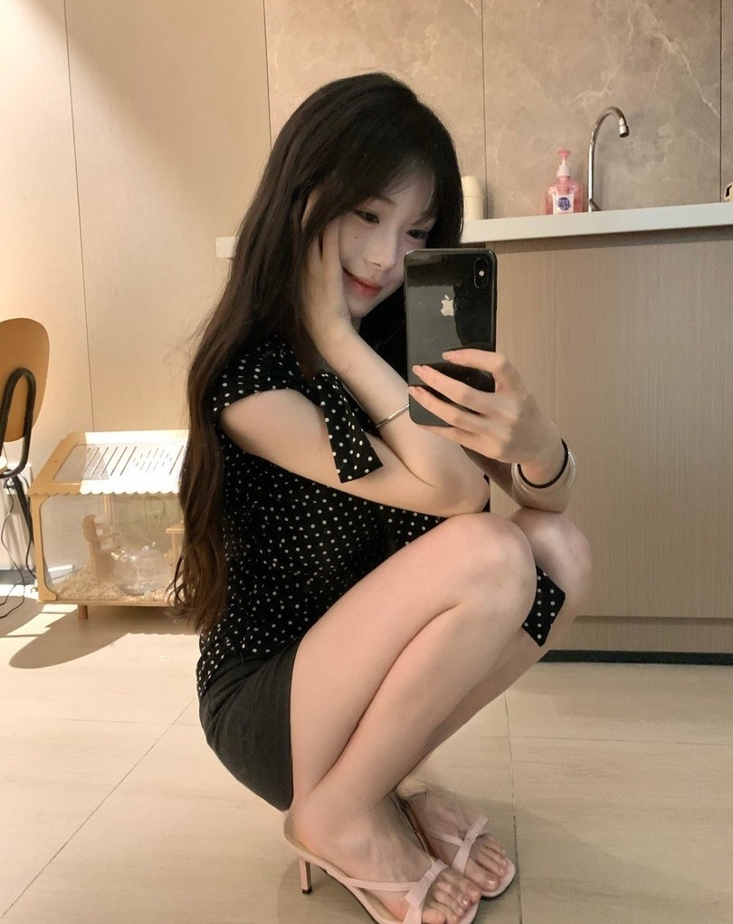 北京蜜汁多水爆乳细腰小骚货