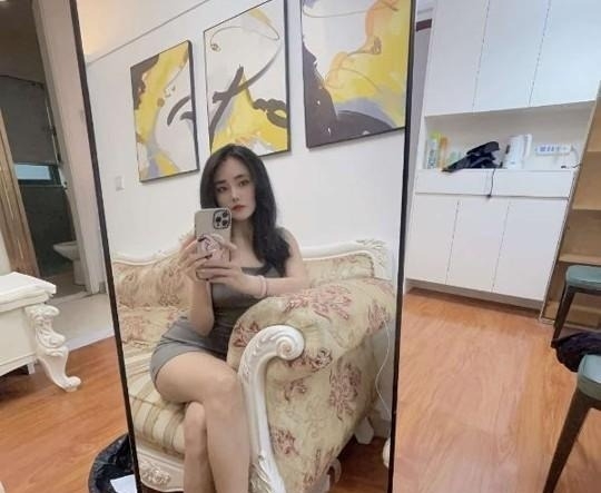 制服易喷水漂亮老师